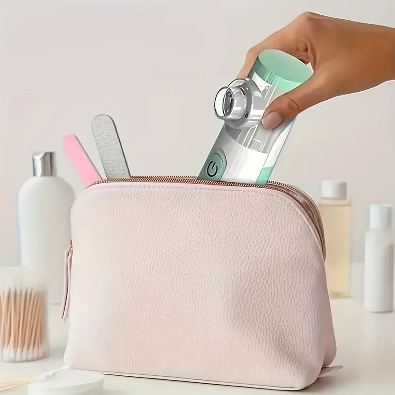 A Compact Humidifier That Can Be Held in Hand, Designed for Facial Steaming And Hydration, Perfect for Moisturizing, And Makes a Thoughtful Gift for The Holidays.